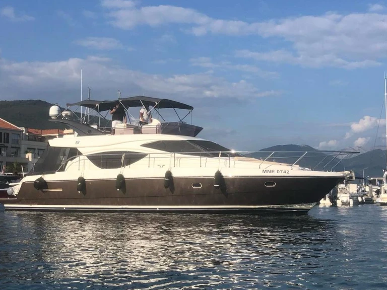 Alquiler de Lancha, con o sin patrón Ferretti Tivat