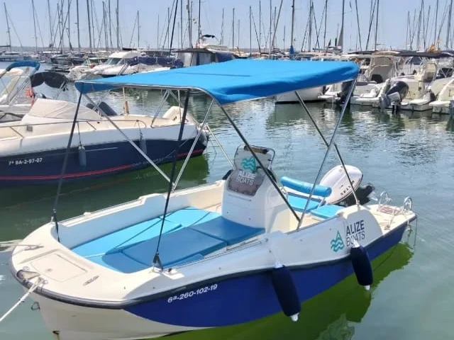 Alquiler Lancha V2 BOATS con o sin  título de navegación