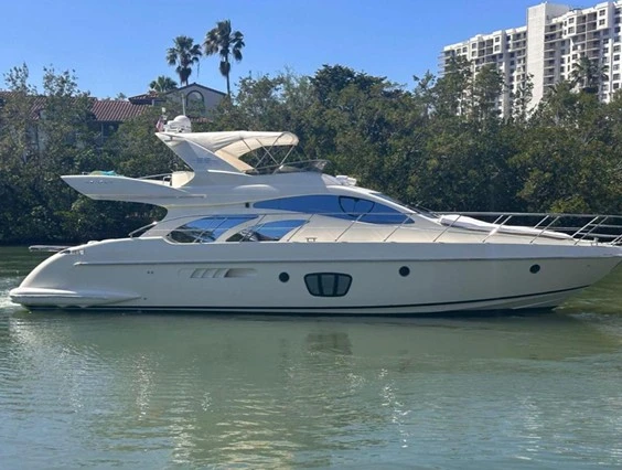 Alquiler de embarcaciones Azimut Azimut 55 Fly enJuan-les-Pins en Samboat