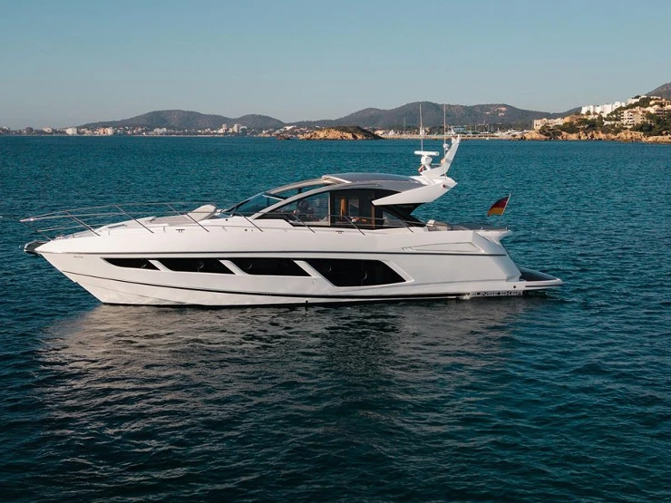 Alquiler de barcos Antibes barato de Predator 57