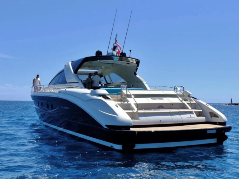 Alquiler de barcos Saint-Laurent-du-Var barato de Riva 68'