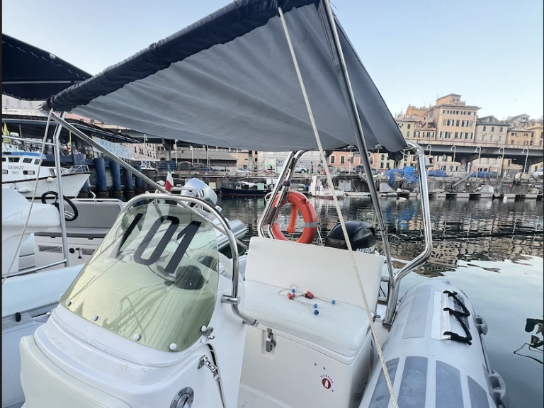 Joker Boat Coaster 515 de alquiler a Genova