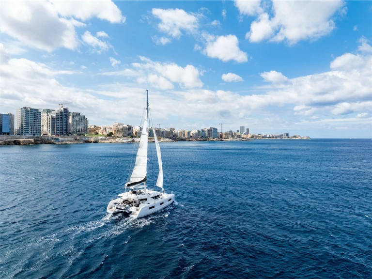 Alquiler Catamarán Lagoon con o sin  título de navegación