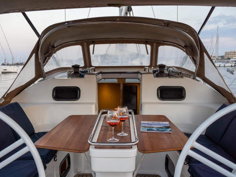 Alquiler Velero en Chersonisos - Elan Impression 45