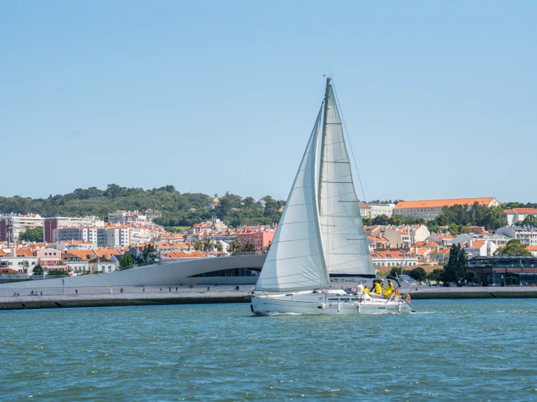 Alquiler de Jeanneau Sun Odyssey 42.1 en Lisboa