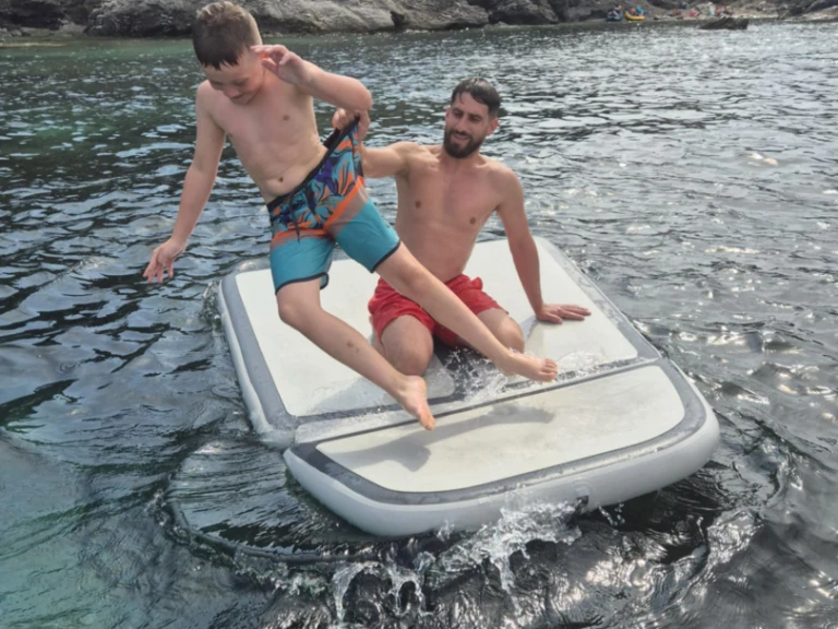 Alquiler Lancha Fun Yak con o sin  título de navegación