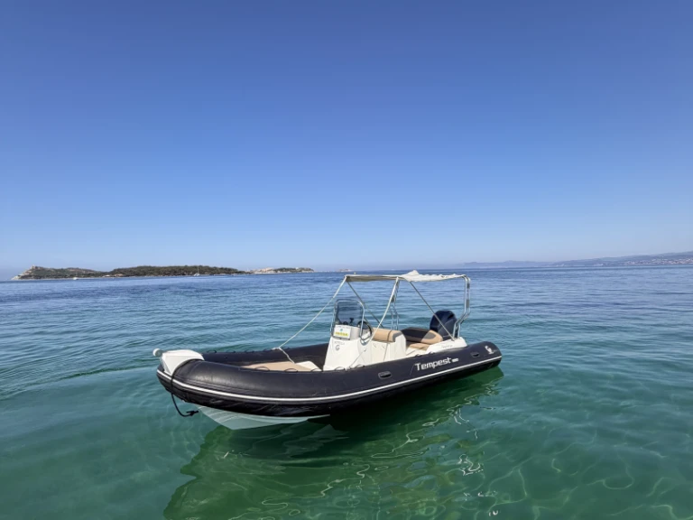 Neumática para alquilar Six-Fours-les-Plages al mejor precio