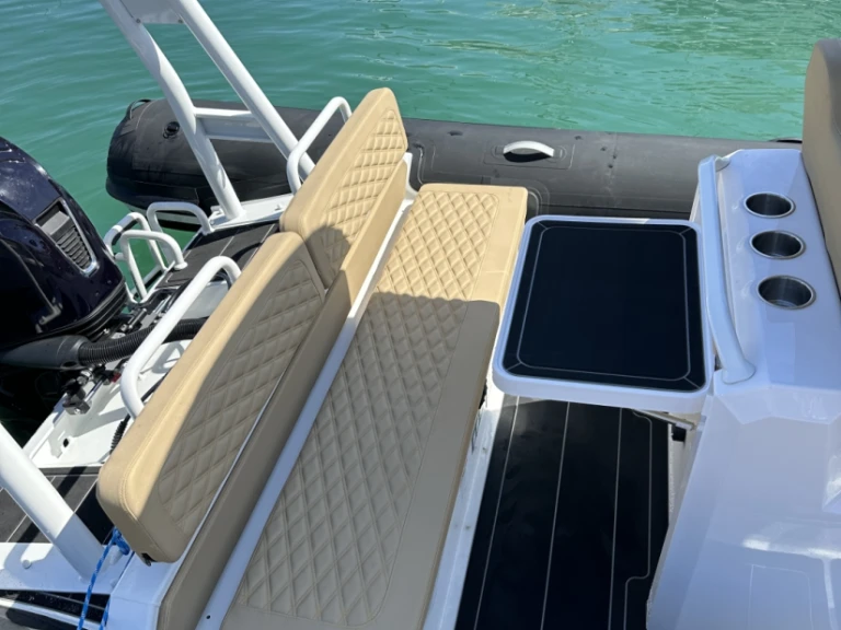 Alquiler Sitges - Highfield Highfield Sport 700 en SamBoat