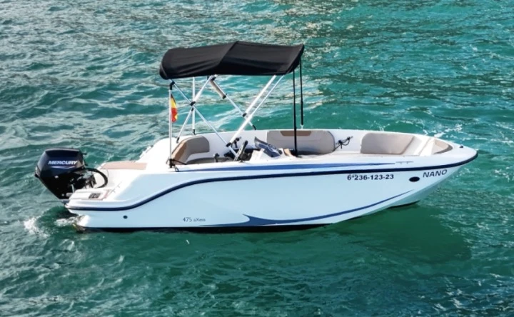 Quicksilver 475 Axess de alquiler a Sitges