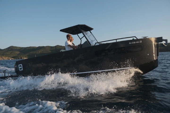 Alquiler de embarcaciones BravaBoats BA 75 enRoses en Samboat