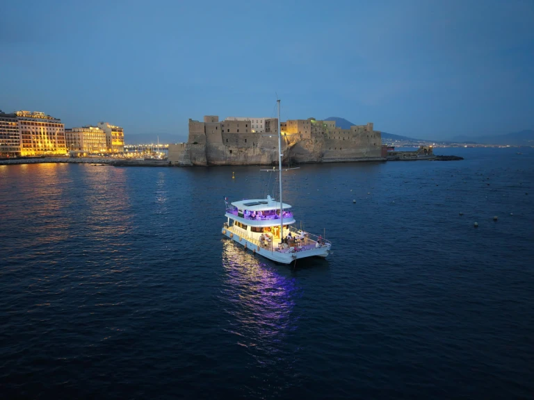 Alquiler Catamarán en Nápoles - Ozgur ozdemir one off