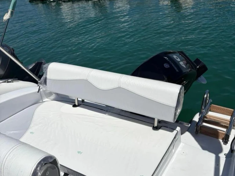 Alquiler Lancha Trimarchi con o sin  título de navegación