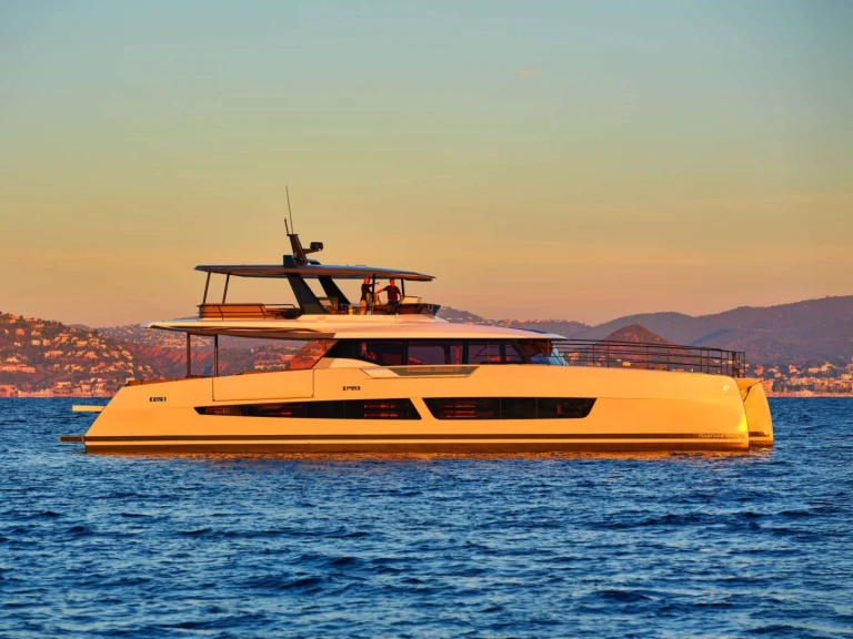 Alquiler Yate de lujo Fountaine Pajot con o sin  título de navegación