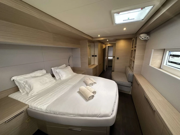 Catamarán para alquilar Néa Péramos al mejor precio