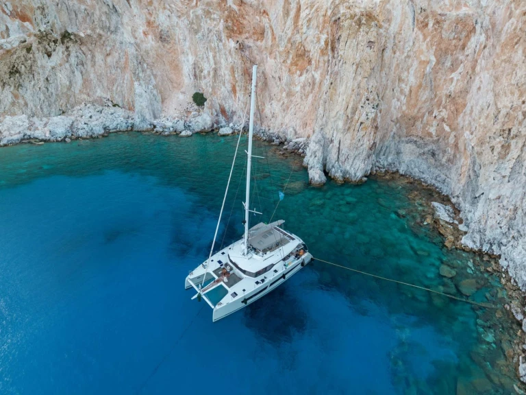 Alquiler de Catamarán, con o sin patrón Fountaine Pajot Néa Péramos