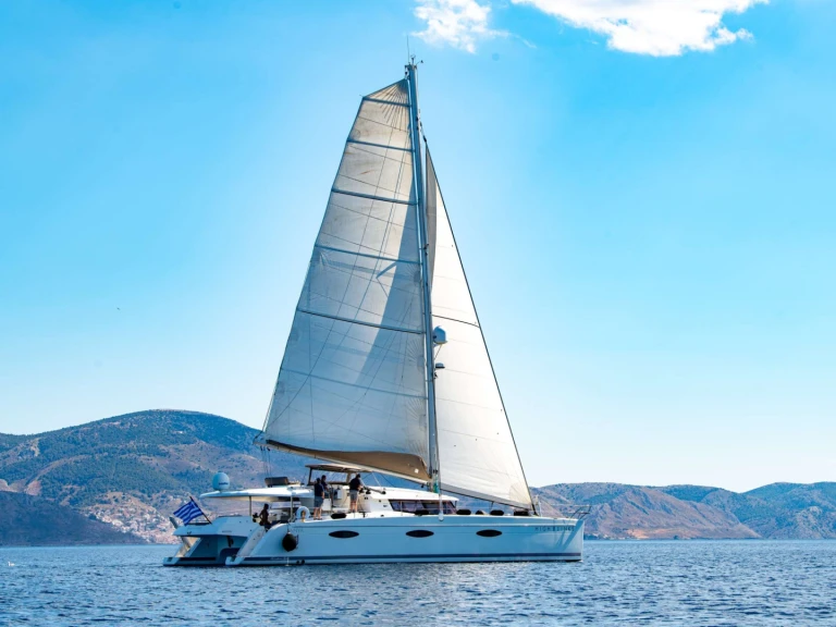Alquiler Catamarán Fountaine Pajot con o sin  título de navegación