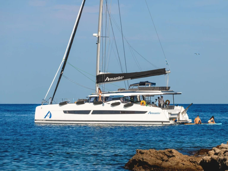 Alquiler de Fountaine Pajot Aura 51 en Cos