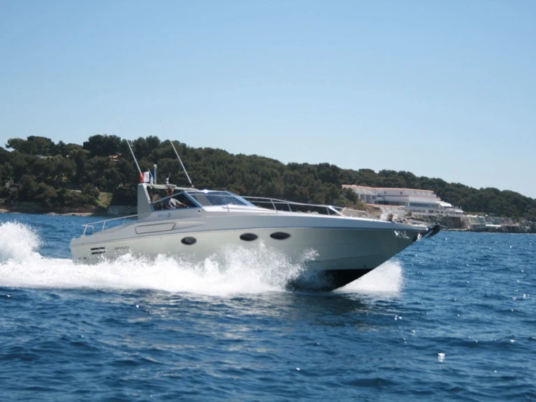 Alquiler de barcos Porto Pozzo barato de Bravo 38 special