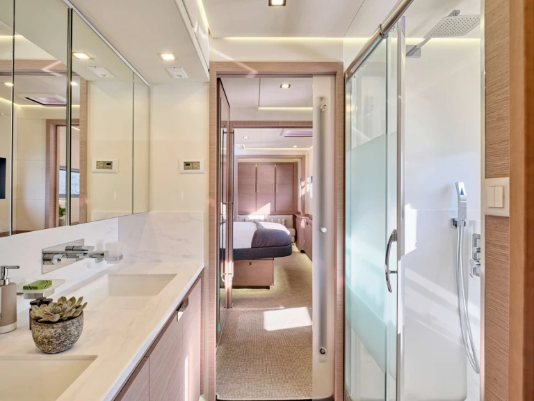 Alquiler de barcos Álimos barato de Fountaine Pajot Power Alegria 67 (4 cab)