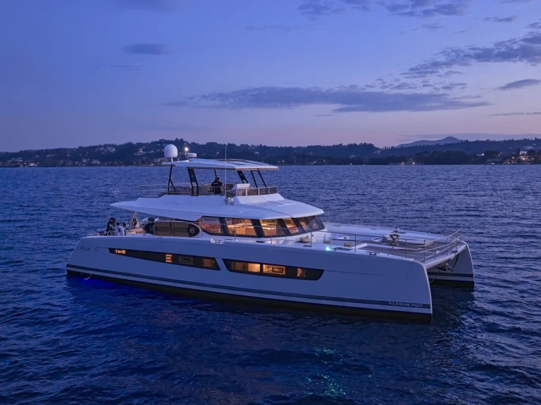 Alquiler de barcos Gouviá barato de Fountaine Pajot Power Alegria 67 (5 cab)