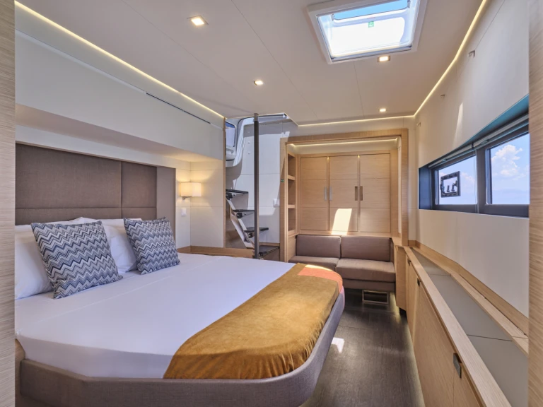 Alquiler de Yate de lujo, con o sin patrón Fountaine Pajot Gouviá