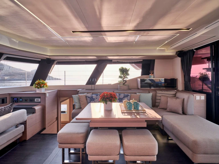 Catamarán para alquilar Néa Péramos al mejor precio