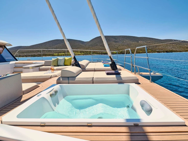 Alquiler de barcos El Pireo barato de Fountaine Pajot Thira 80