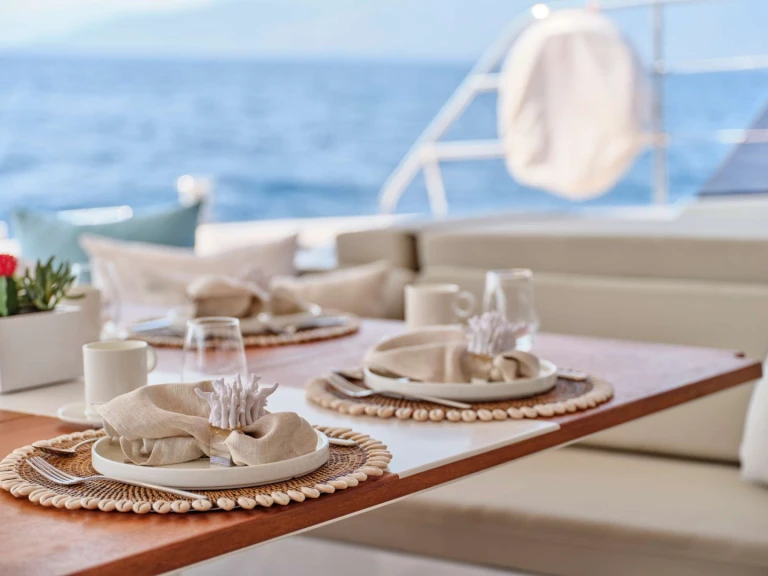 Alquiler de barcos Palaio Faliro barato de Fountaine Pajot Power Alegria 67 (4 cab)