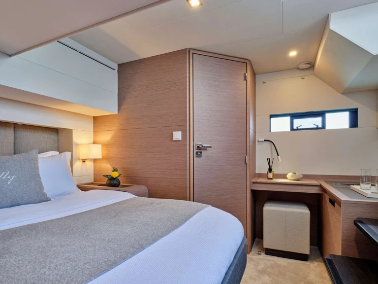 Alquiler de embarcaciones Fountaine Pajot Fountaine Pajot Power Alegria 67 (4 cab) enPalaio Faliro en Samboat