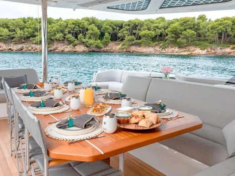 Catamarán para alquilar Kallithea al mejor precio