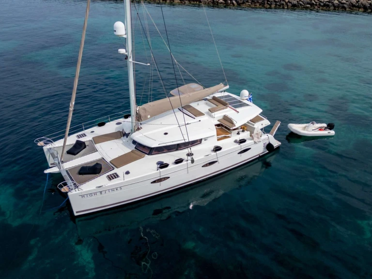 Alquiler de Fountaine Pajot Fountaine Pajot Sanya 57 (4 cab) en Álimos