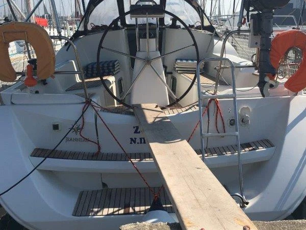 Jeanneau Sun Odyssey 36i de alquiler a Néa Péramos