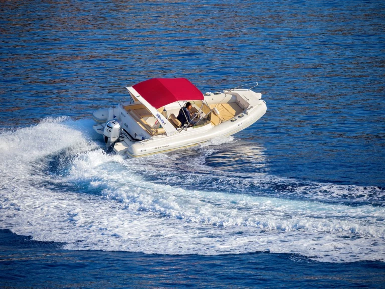 Alquiler de embarcaciones Inmark-Marine Aquamax BF-23F enHvar en Samboat