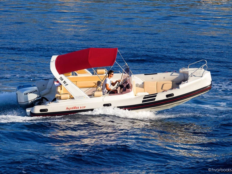 Alquiler Neumática Barracuda Yachts con o sin  título de navegación