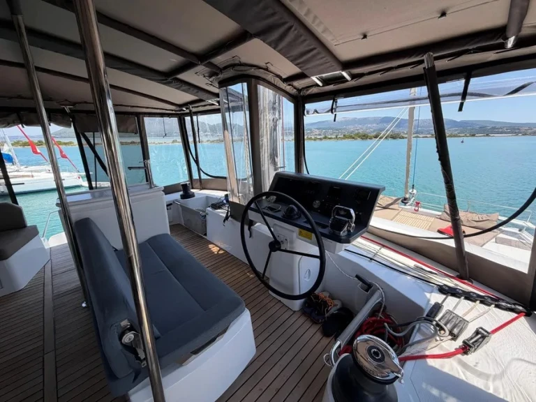 Alquiler de embarcaciones Bali Bali 5.2 - 6 + 2 cab. enLefkáda en Samboat