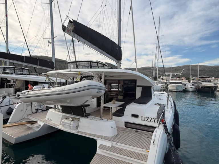 Alquiler Catamarán Lagoon con o sin  título de navegación