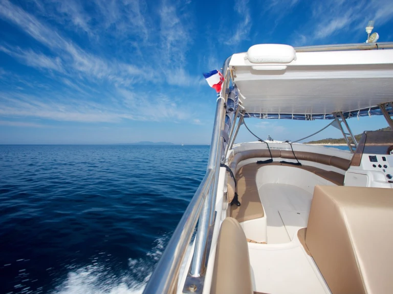 Aqua-Sport Enzo 35 de alquiler a Hvar