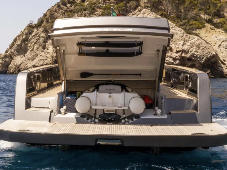 Alquiler Lancha Pardo Yachts con o sin  título de navegación