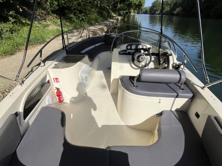 Alquiler de Eolo Eolo 590 Open en Nogent-sur-Marne