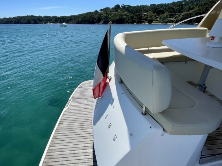Jeanneau Prestige 38 S de alquiler a Hyères