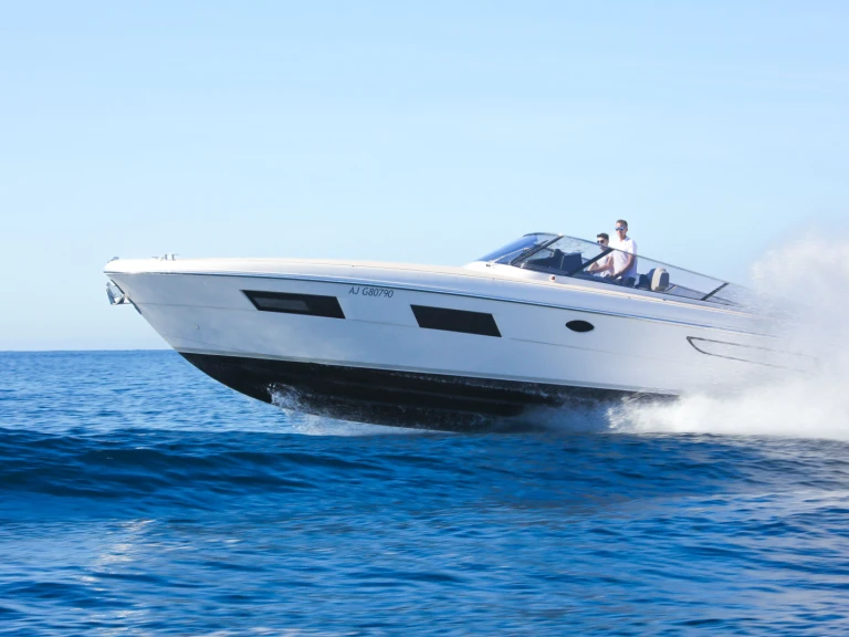 Alquiler de barcos Cannes barato de Itama 45
