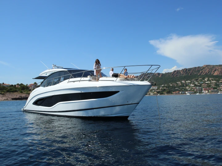 Alquiler de embarcaciones Princess Princess V55 enSaint-Raphaël en Samboat