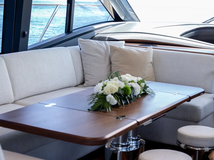 Alquiler Port de Saint Tropez - Princess Princess V55 en SamBoat