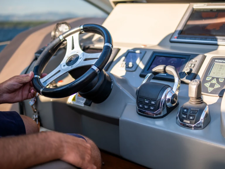 Alquiler Milna - Cranchi Cranchi 56 ST en SamBoat