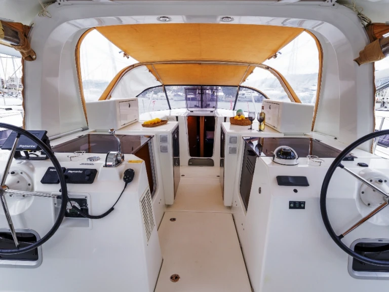 Alquiler de Velero, con o sin patrón Jeanneau Nidrí