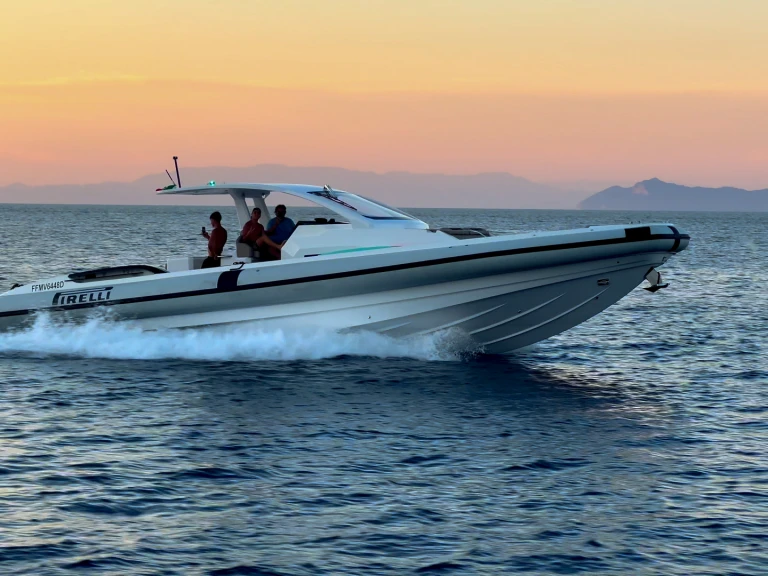 Alquiler Castellammare di Stabia - Pirelli Pirelli 50 EFB en SamBoat