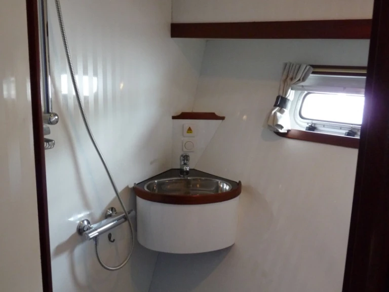 Alquiler de barcos Akkrum barato de Nowee Novi 42