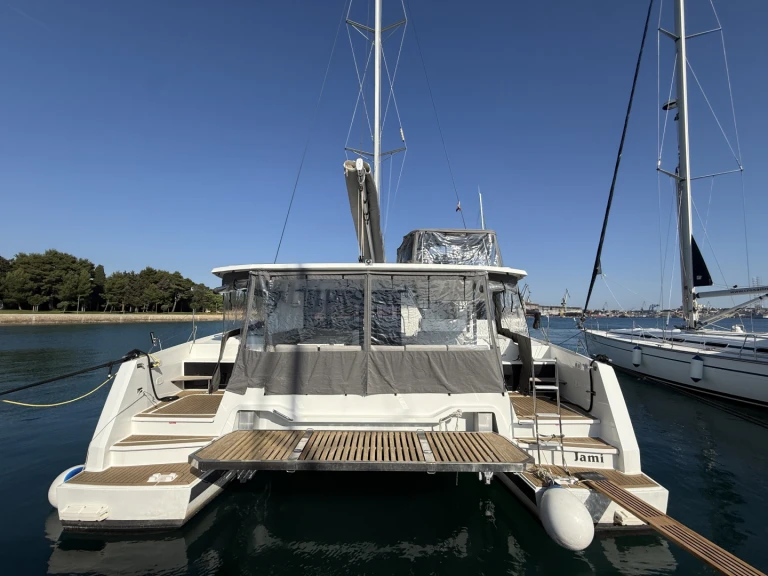 Alquiler Catamarán Fountaine Pajot con o sin  título de navegación