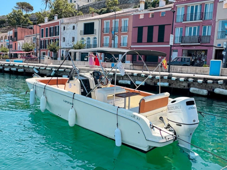 Alquiler de Invictus  Invictus 240 FX en Mahón