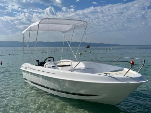 B2 Marine Cap Ferret de alquiler a Ajaccio